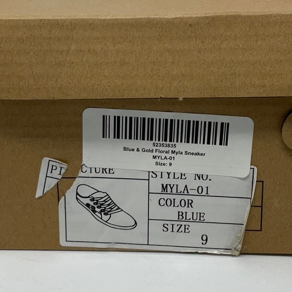 NIB women’s Via Pinky Collection denim embroidered sneakers, size 9 - Picture 6 of 8